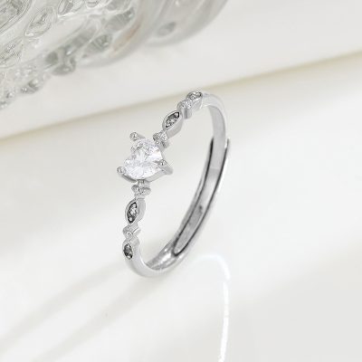 Nhẫn Bạc Nữ đính đá CZ Hình Trái Tim Riley LILI 159000 5