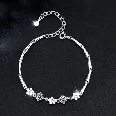 Lắc Tay Bạc Nữ đính Kim Cương Moissanite Hoa May Mắn Hallie LILI 166027 3
