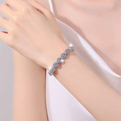 Lắc Tay Bạc Nữ đính Kim Cương Moissanite Vô Cực Sutton LILI 166050 4