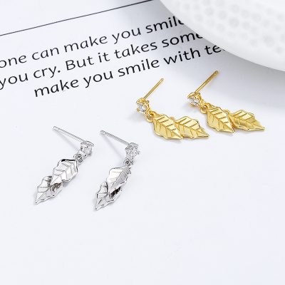 Bông Tai Bạc Nữ đính đá CZ Hình Chiếc Lá Milani LILI 173381 3