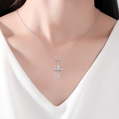 Dây Chuyền Bạc Nữ đính đá CZ Hình Thánh Giá Vô Cực Alicia LILI 173093 4