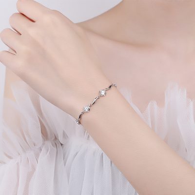 Lắc Tay Bạc Nữ đính đá CZ Cỏ 4 Lá Isabelle LILI 172465 1