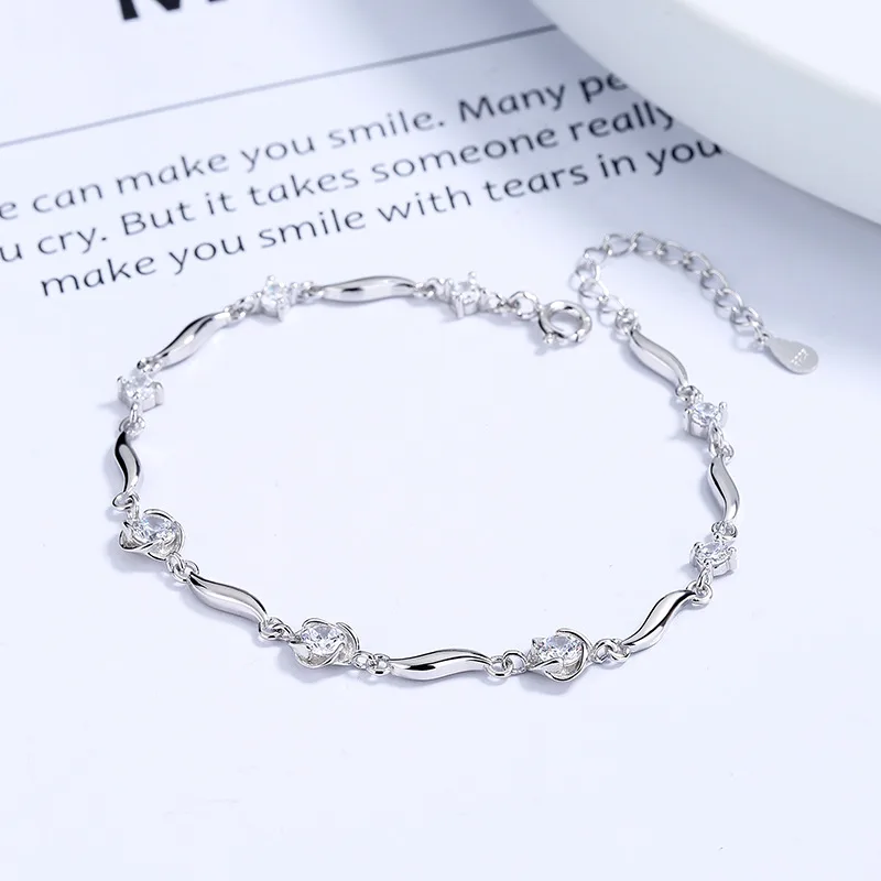 Lắc Tay Bạc Nữ đính đá CZ Cỏ 4 Lá Isabelle LILI 172465 3