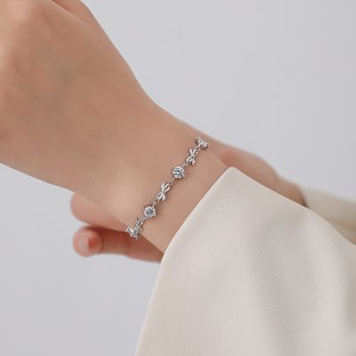 Lắc Tay Bạc Nữ đính đá CZ Hình Chiếc Nơ Amara LILI 173590 2