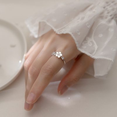 Nhẫn Bạc Nữ đính đá CZ Hình Hoa Mai Cách điệu Brianna LILI 093685 11