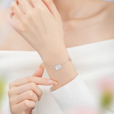 Lắc Tay Bạc Nữ đính đá CZ Hình Lá Thư Joanna LILI 175329 2