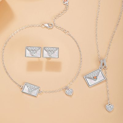 Lắc Tay Bạc Nữ đính đá CZ Hình Lá Thư Joanna LILI 175329 3