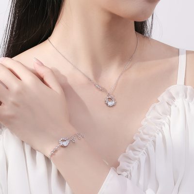 Lắc Tay Bạc Nữ đính đá CZ Mèo Mặt Trăng Brielle LILI 175670 2