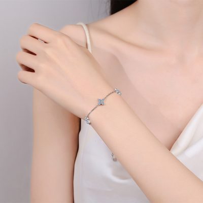 Lắc Tay Bạc Nữ đính Kim Cương Moissanite Cỏ 4 Lá Maliyah LILI 176440 4