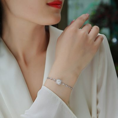 Lắc Tay Bạc Nữ đính Kim Cương Moissanite Mặt Vuông Daniella LILI 176379 3