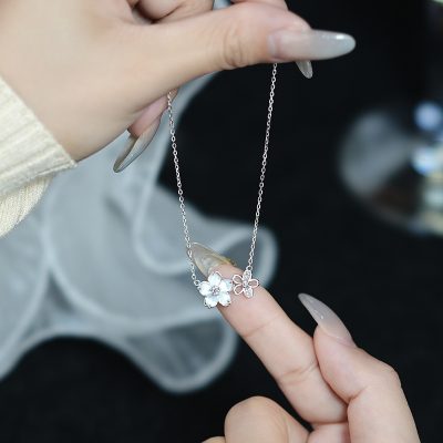 Dây Chuyền Bạc Nữ đính đá CZ Hoa Tuyết Mai Lucia LILI 181189 2