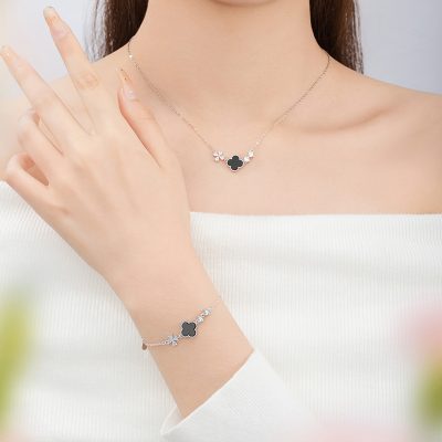 Lắc Tay Bạc Nữ đính đá CZ Hình Cỏ 4 Lá Yusra LILI 180508 3