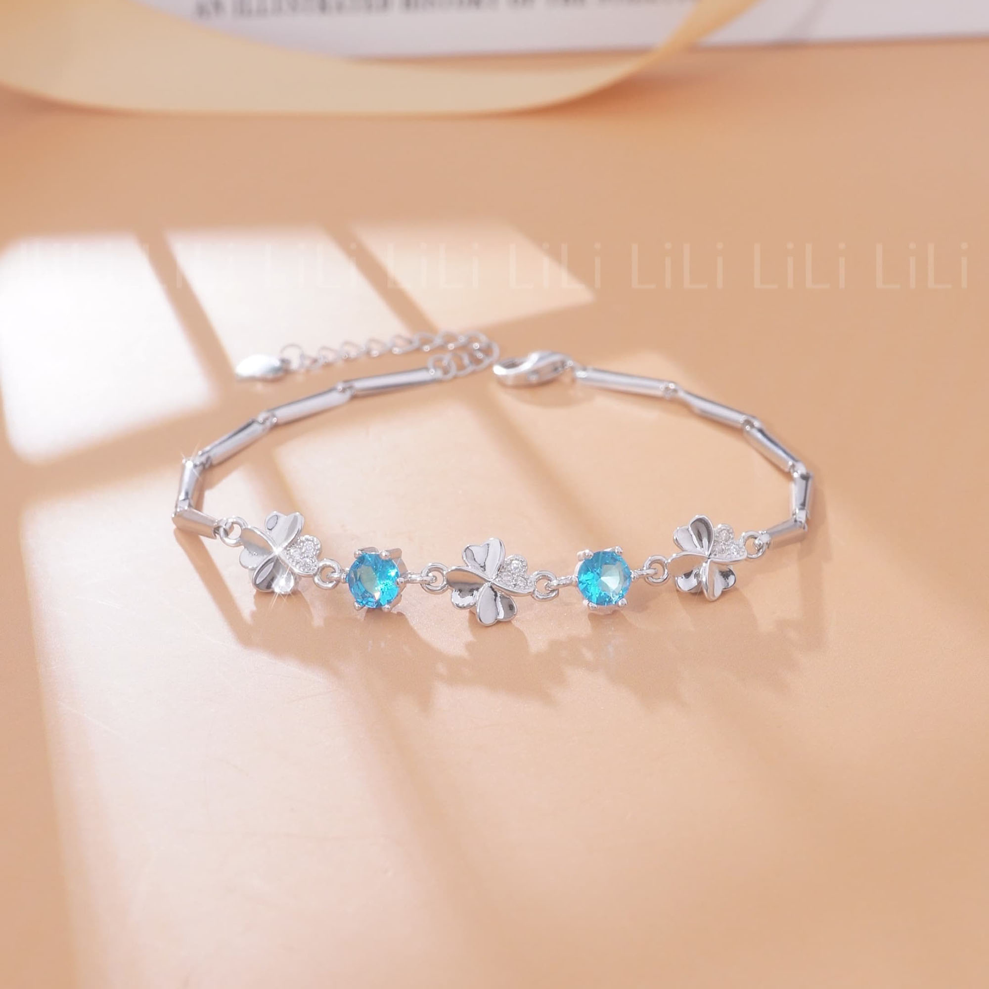 Lắc Tay Bạc Nữ Mạ Bạch Kim đính đá CZ Cỏ 4 Lá LILI 612672 1