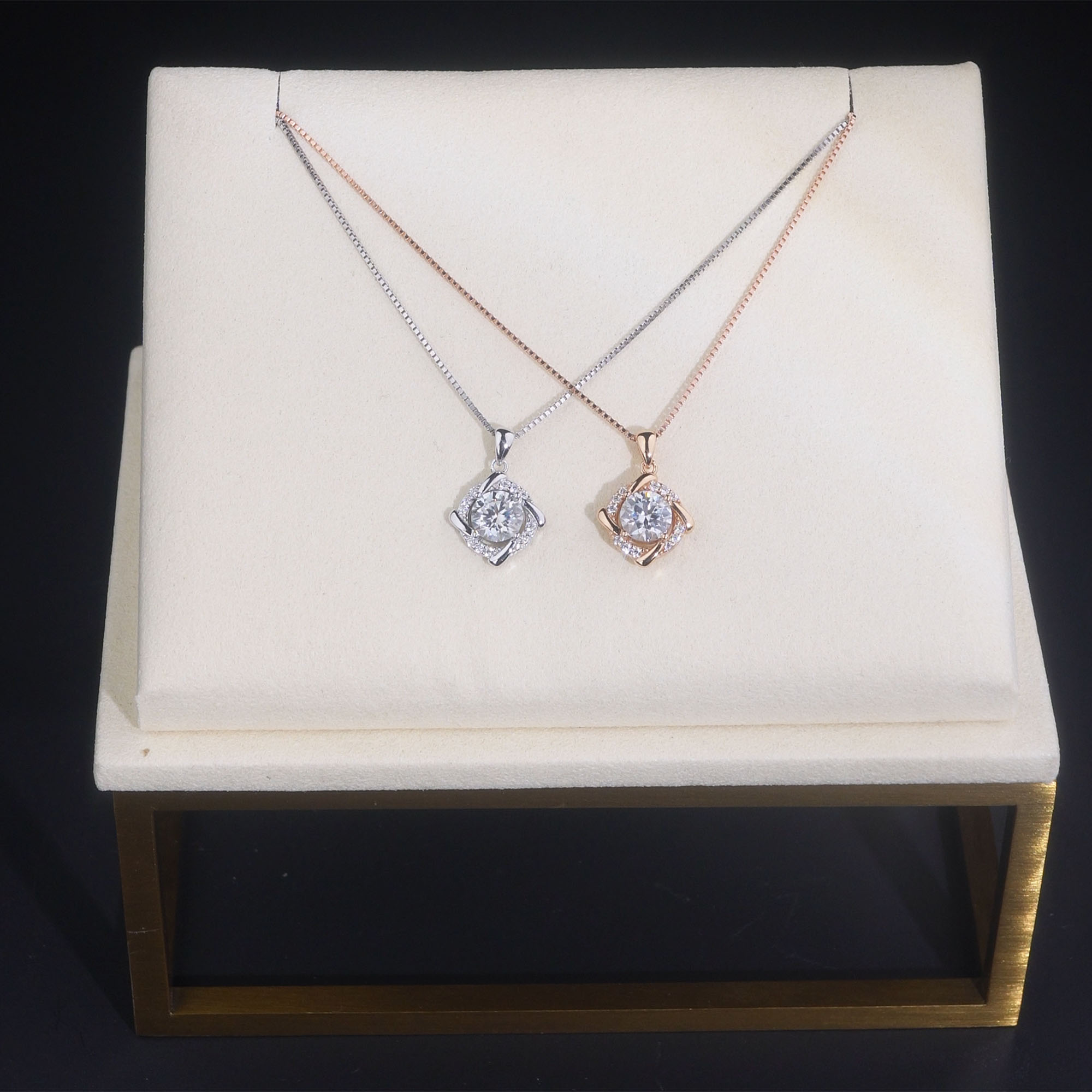 Dây Chuyền Bạc Nữ đính Kim Cương Moissanite Tròn Cách điệu LILI 413898