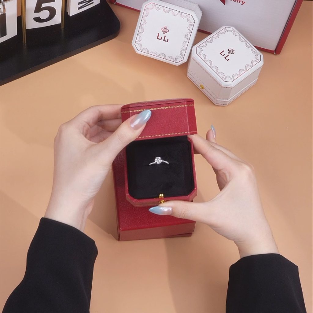 Hộp Bọc Da Sang Trọng, đẳng Cấp