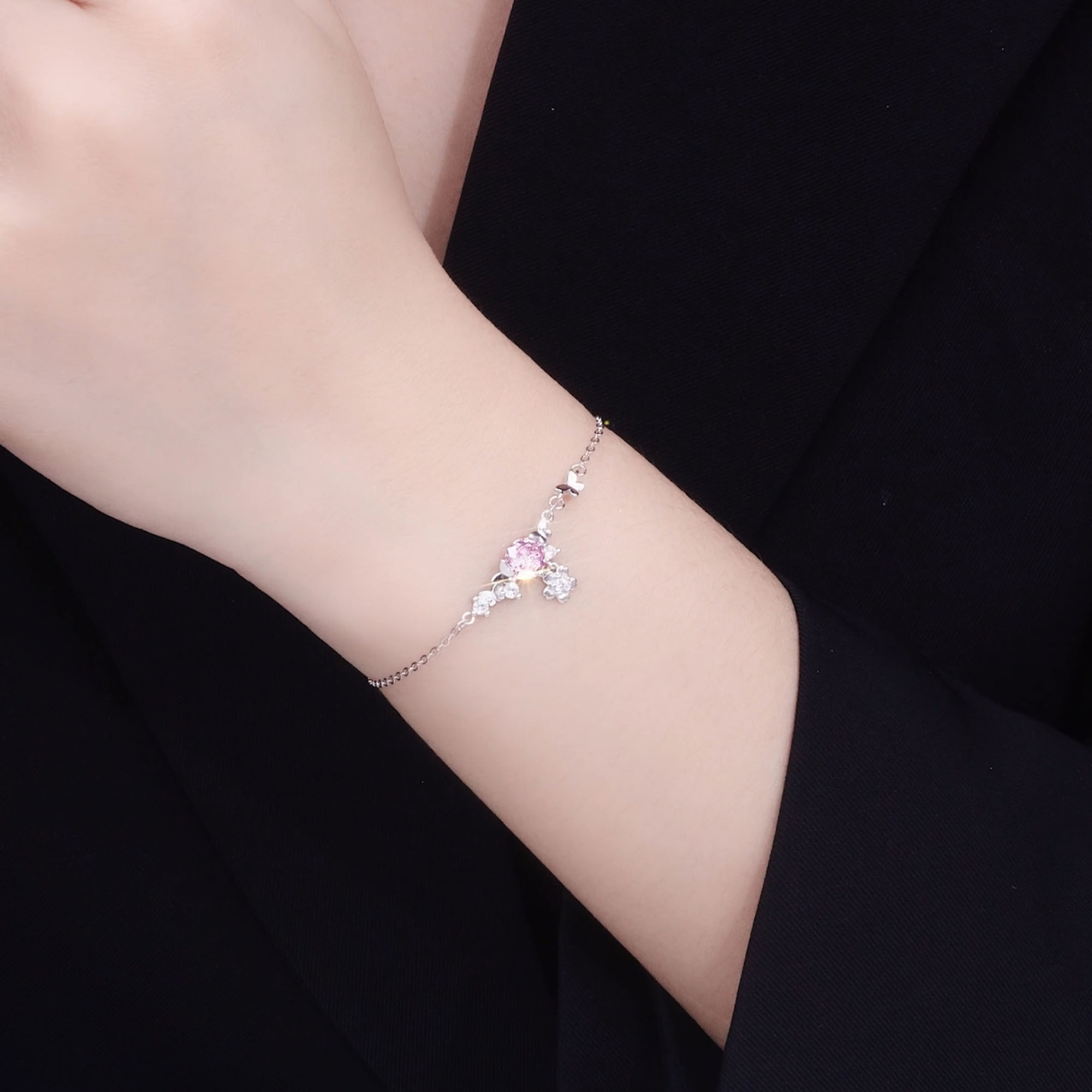 Lắc Tay Bạc Nữ đính đá CZ Hình Hoa Bướm Karla LILI 096555
