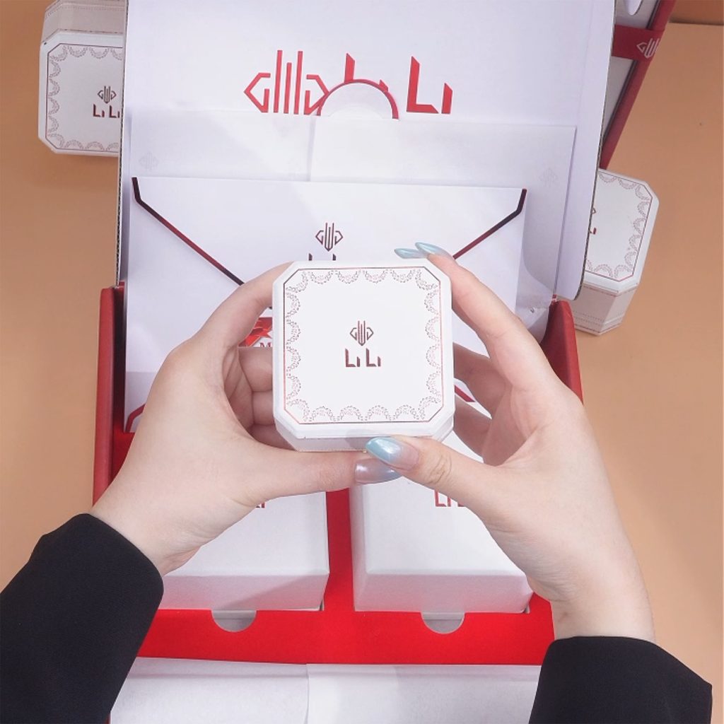 Mua Trang Sức Có được Tặng Hộp Không