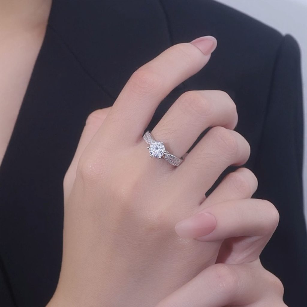 Nhận Hàng Không Giống Hình ảnh