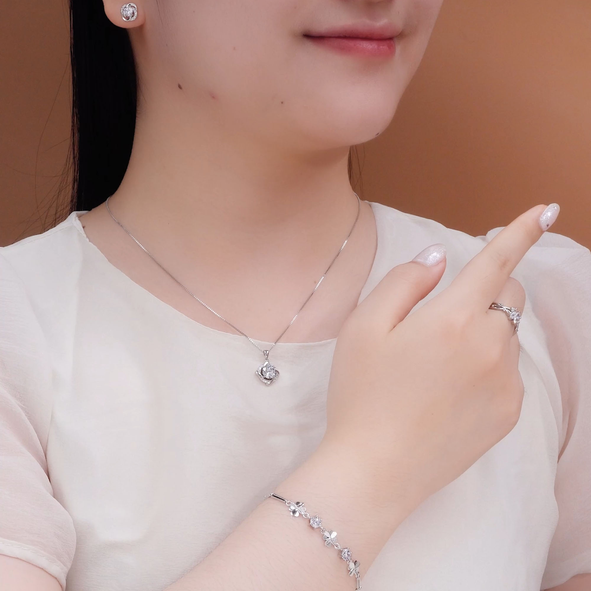 Bộ 4 Trang Sức Cỏ 4 Lá