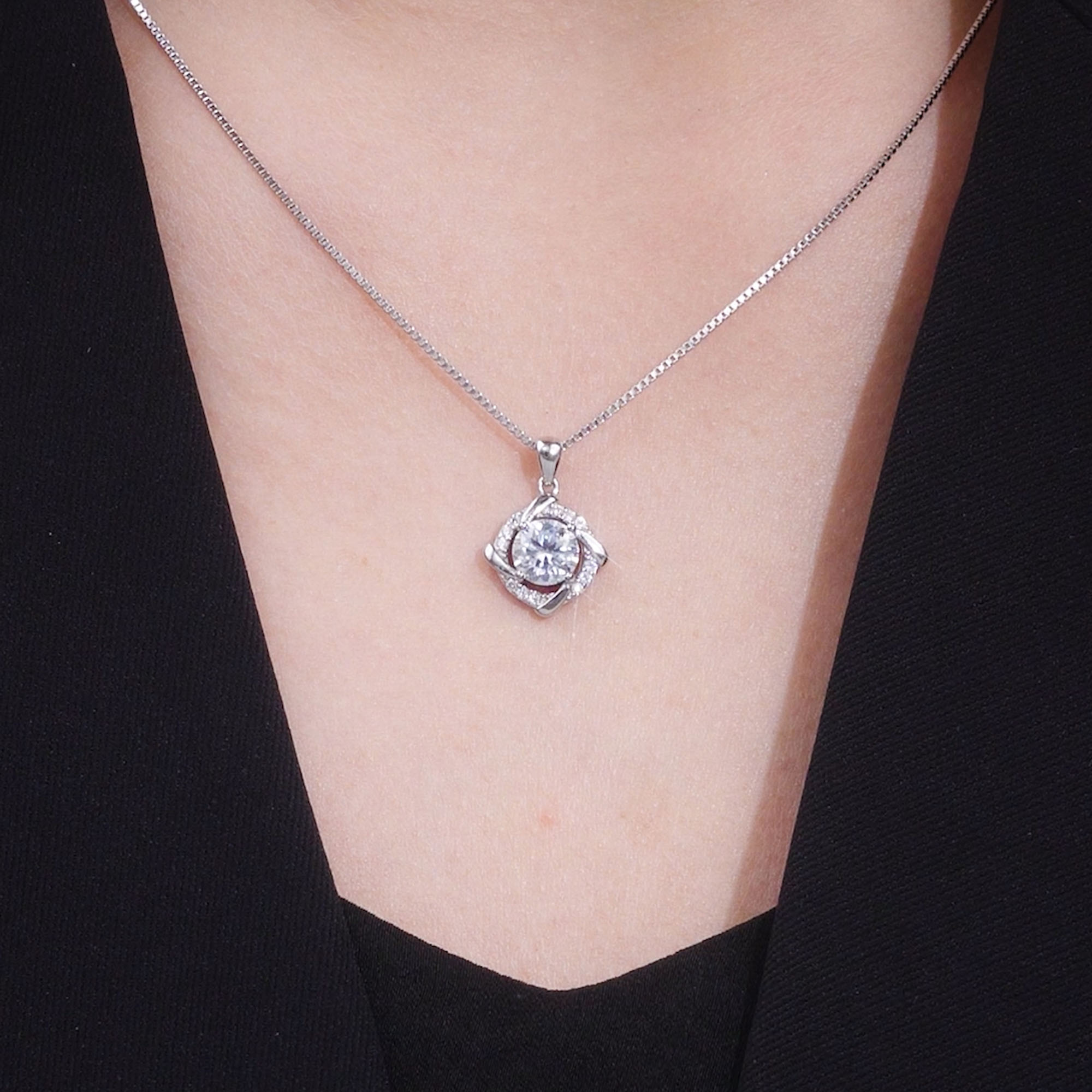 Dây Chuyền Bạc Nữ đính Kim Cương Moissanite Tròn Cách điệu LILI 413898
